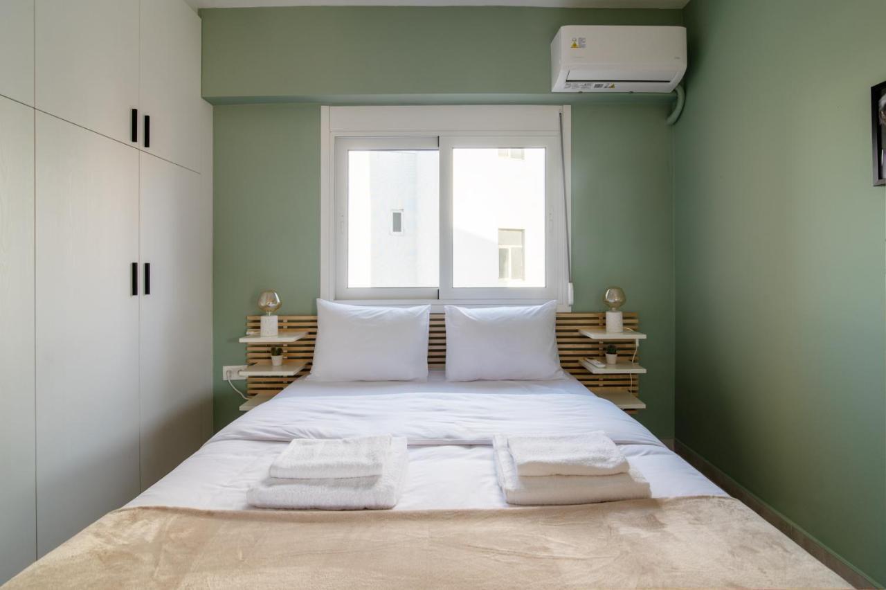 Stunning 2-Bedrooms Apartment In The Heart Of Афины Экстерьер фото