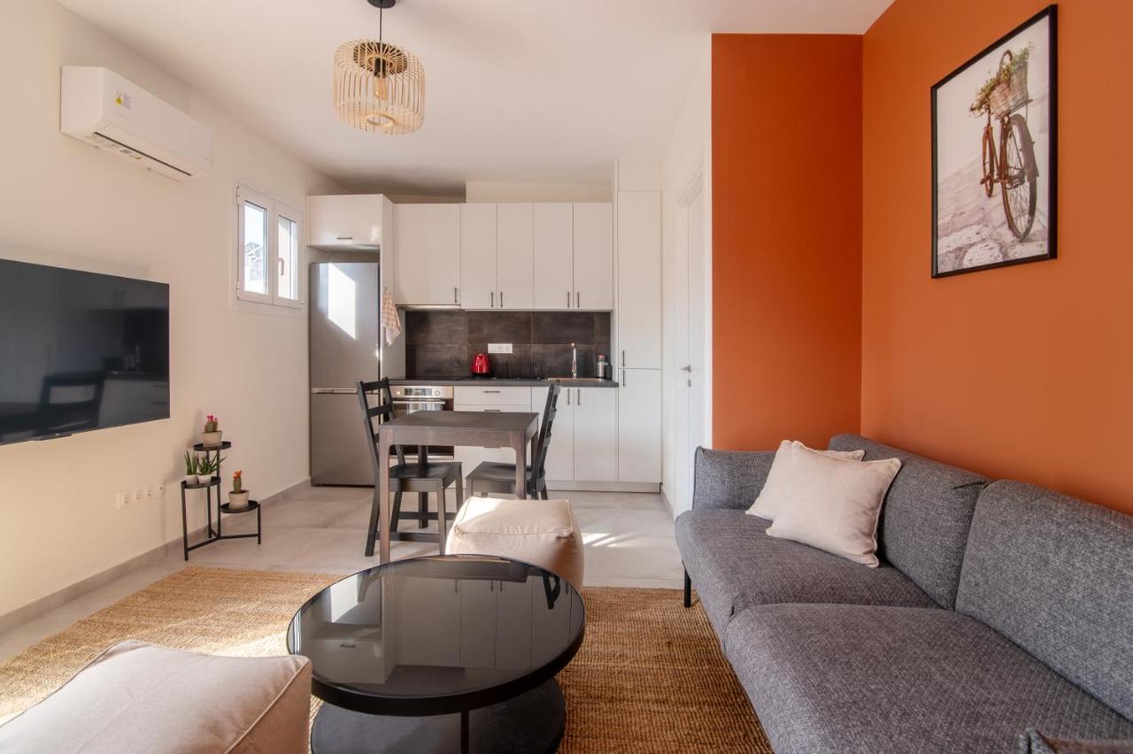 Stunning 2-Bedrooms Apartment In The Heart Of Афины Экстерьер фото