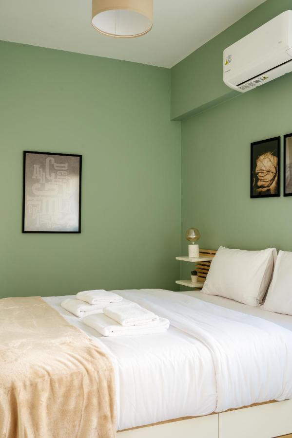 Stunning 2-Bedrooms Apartment In The Heart Of Афины Экстерьер фото
