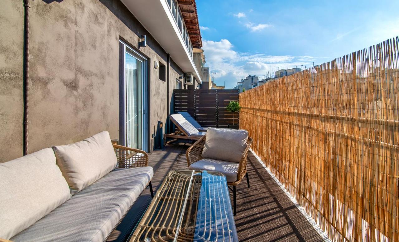 Stunning 2-Bedrooms Apartment In The Heart Of Афины Экстерьер фото