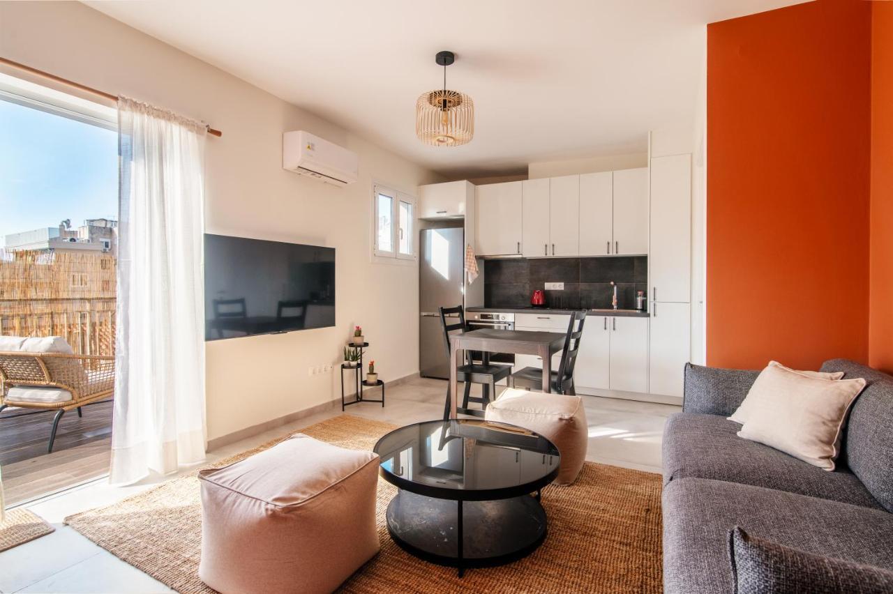 Stunning 2-Bedrooms Apartment In The Heart Of Афины Экстерьер фото
